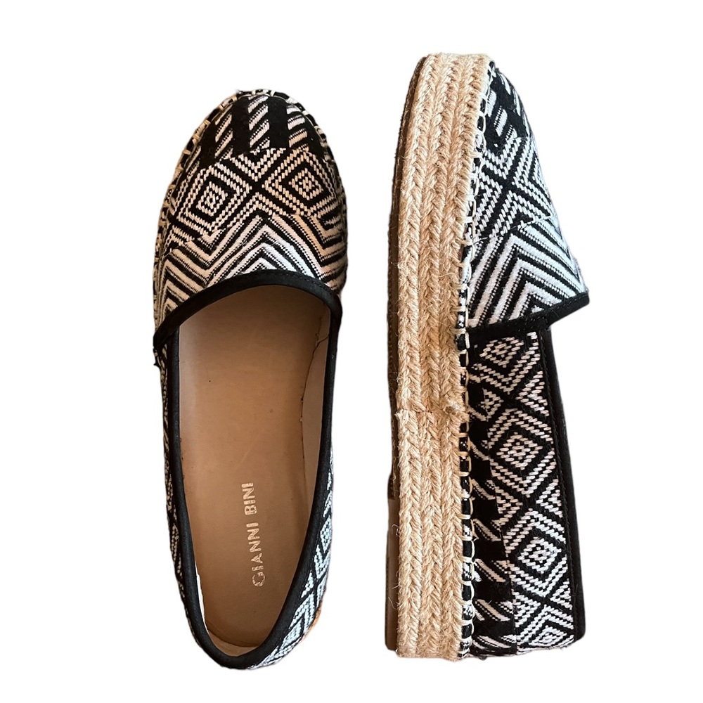 Gianni Bini Shoes - Picture 5 of 5